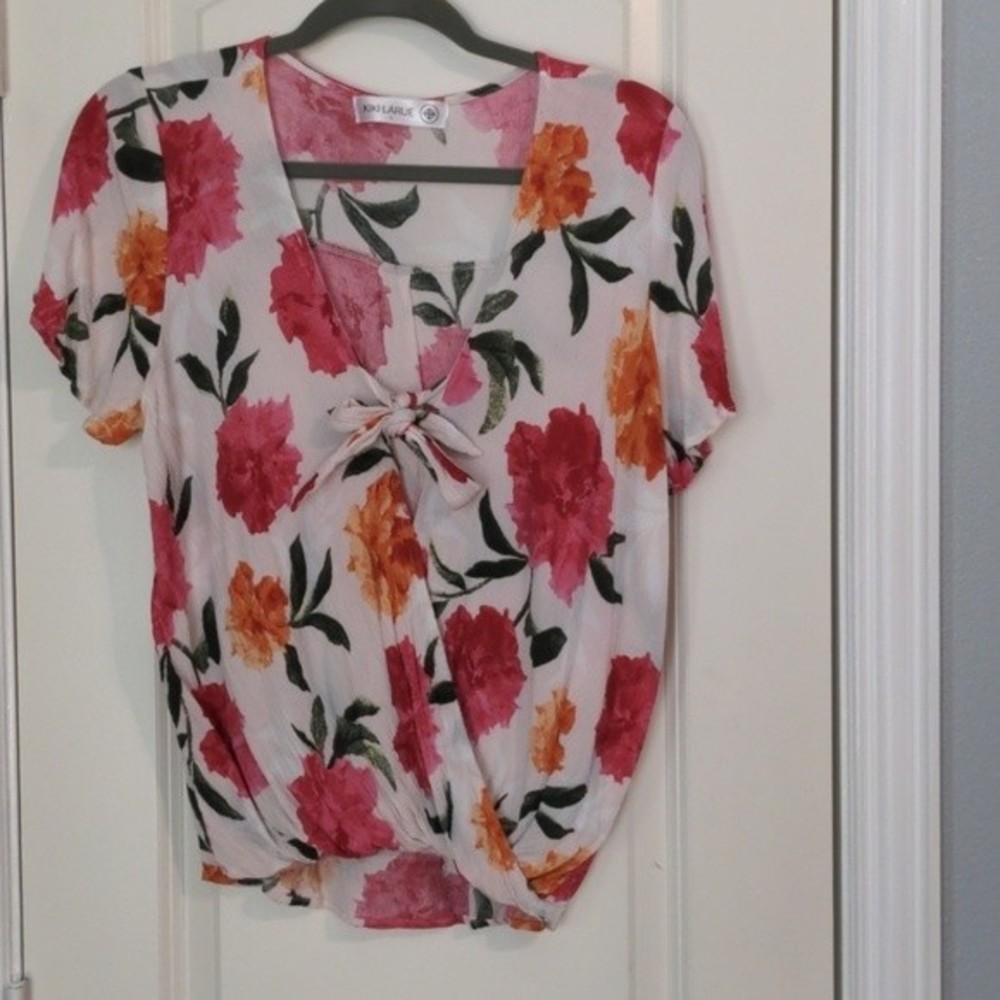 {3 for $15} Kiki LaRue top